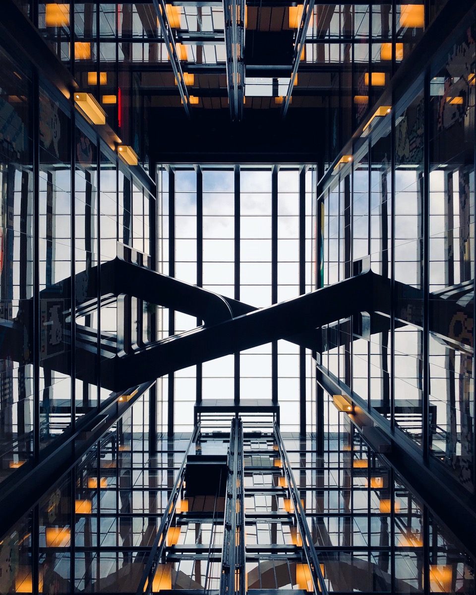 Agile und zukunftsfähige Organisationen entwickeln Agile und zukunftsfähige Organisationen entwickeln